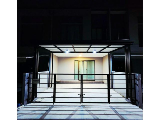 ให้เช่าทาว์โฮมหรู 2 ชั้น พลีโน่ สุขุมวิท-บางนา เมกา บางนา 1.9กม.