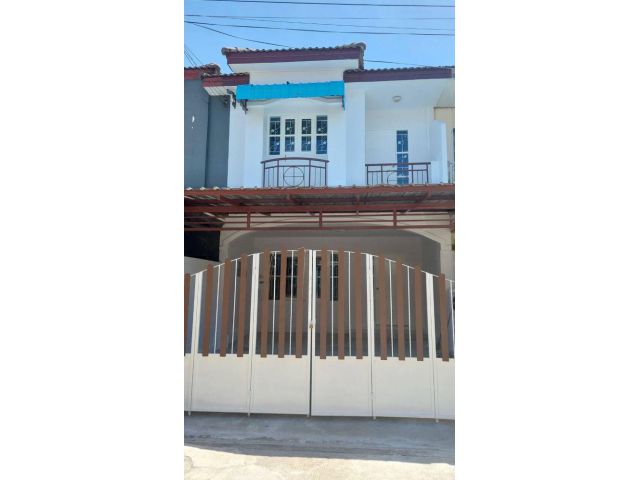 ขายทาวน์เฮาส์ 2 ชั้น หมู่บ้านสิรารมย์ บ้านกล้วย-ไทรน้อย รีโนเวทพร้อมเข้าอยู่ ทำเลดี ใกล้เซ็นทรัล เวสต์เกต