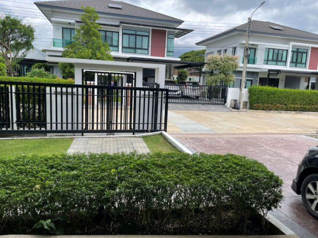 ขายบ้านเดี่ยว 2 ชั้น หมู่บ้านNC Royal Pinklao 103 ตร.วา พร้อมอยู่ ซอยทวีวัฒนา - กาญจนาภิเษก15 พุทธมณฑลสาย 2 ใกล้The Mall