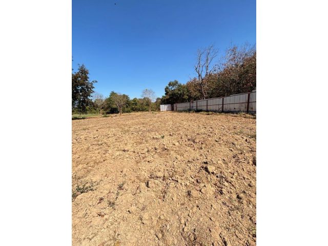 ขายที่ดินขนาด 13 ไร่ 3 งาน 70 ตารางวา อำเภอพนัสนิคม จังหวัดชลบุรี ทำเลดีทอง เหมาะสร้างบ้านจัดสรร , โกดัง , บ้านพัก