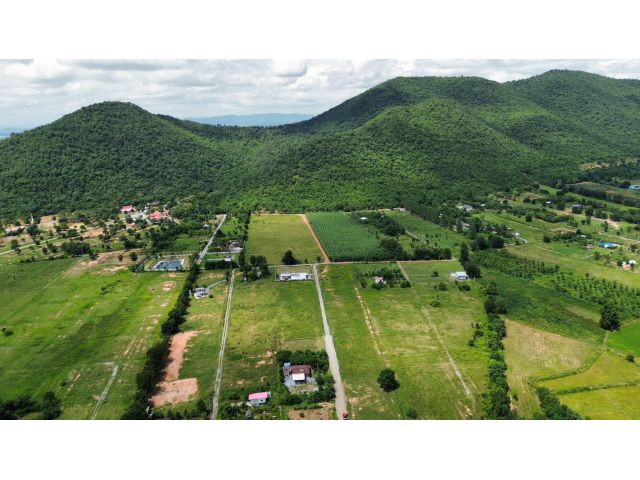 ต.หนองประดู่เลาขวัญกาญจนบุรีผ่อน200ตรว350000ทำสัญญาเข้าใช้ได้เลย36งวดน้ำไฟครบถนนหินคลุกก.8มถนนลาดยางเข้า1กมเลาะตีนเขา