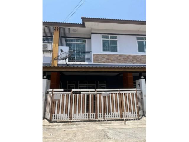 ขายทาวน์เฮ้าส์มือสองพานทอง โครงการทรัพย์รุ่งเรืองซิตี้ 2 อมตะ-พาน