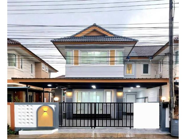 ขายด่วน#บ้านแฝด 2ชั้น  ติดถนนหลัก มบ.ณฐาวดี 4  สวนเสือ-หนองค้อ