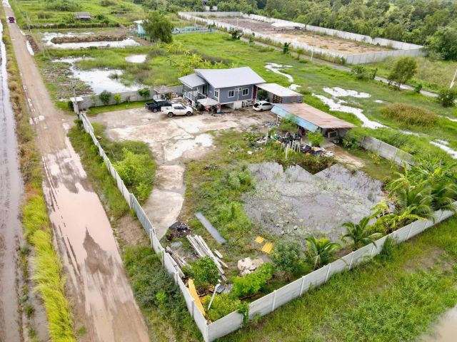 ที่1ไร่พร้อมบ้าน1หลังค8หนองเสือปทุมธานีบ้านเดี่ยวยกสูง2นอน2น้ำ2.5ลบวัดบึงบอน600ม.อบตบึงบอน1กมโลตัสค7 8กมแอร3ตัวน้ำไฟ3เฟส