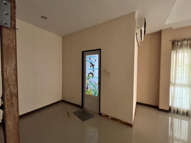 For Sale: House at Sriracha Lakeside Village (S03-2134)