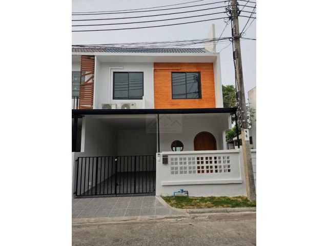 ขายทาวน์โฮม หลังมุม อารียา เดอะคัลเลอร์ พรีเมี่ยม3 ถนนลาดปลาเค้า