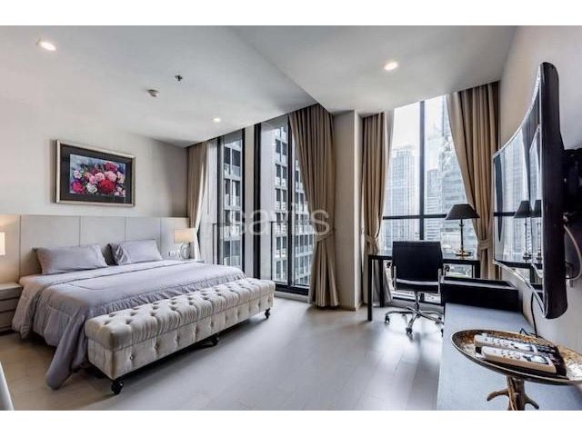 Noble Ploenchit clean nice