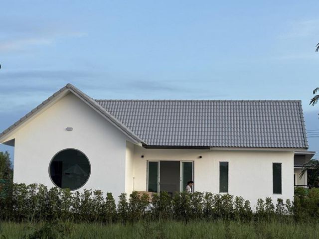 ขายบ้านสวยสร้างใหม่ สไตล์โมเดิร์น ขนาด 65 ตรว บรรยากาศดี ถนนเชียงใหม่-ดอยสะเก็ด เชียงใหม่.