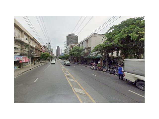 ขายที่ดินพร้อมสิ่งปลูกสร้าง ปรีดีพนมยงค์ เดินทางสะดวกทั้ง BTS และ ทางด่วน