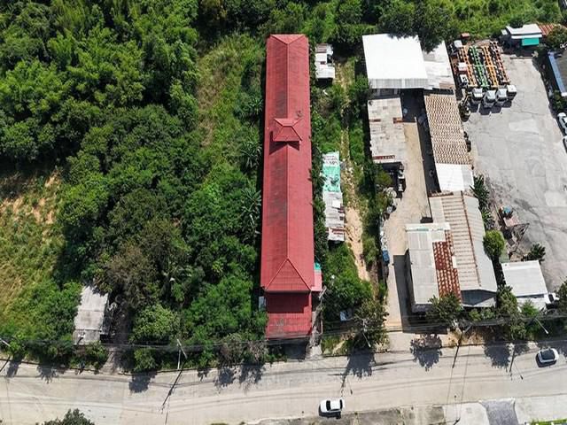 ขายที่ดินพร้อม กิจหารห้องเช่า 32 ห้อง ใกล้นิคมแหลมฉบัง ศรีราชา