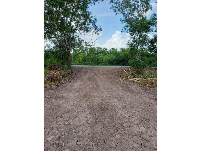 ขายที่ดินอำเภอ องครักษ์ คลอง16 ติดร้านกาแฟมองเทรอส์คาเฟ่แอนด์ฟาร์ม 2ไร่10ตารางวา หน้ากว้าง 40 x80 ขายไร่ละ1,800,000 บาท