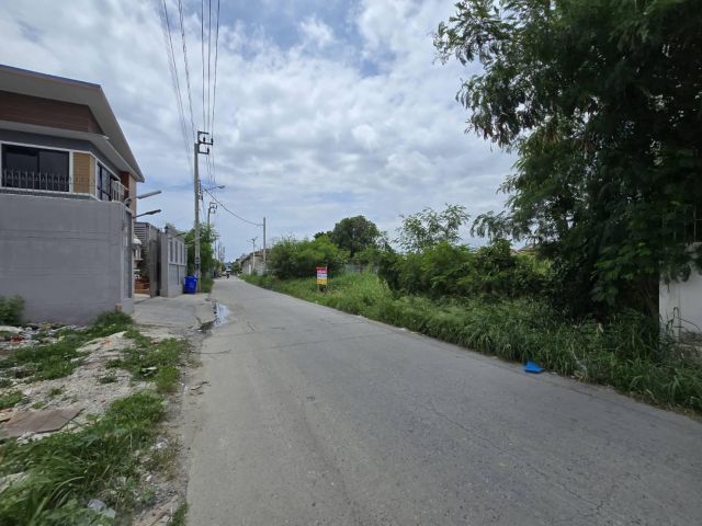 ขายที่ดิน 1ไร่ ซอยศรีด่าน ใกล้รถไฟฟ้า BTS แบริ่งหน้ากว้าง 29 x 57 ตารางวาละ35,000 บาท