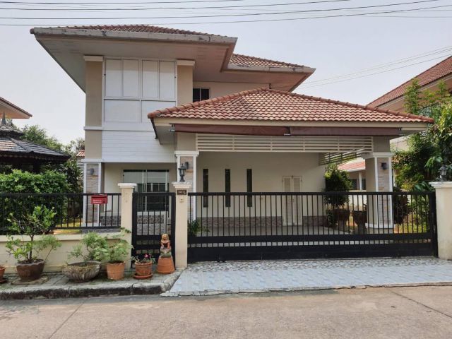 ขายบ้านเดียว 2ชั้น 4ห้องนอน 3ห้องน้ำ ทำเลดีน้ำไม่ท่วม 4.59ล้านบาท