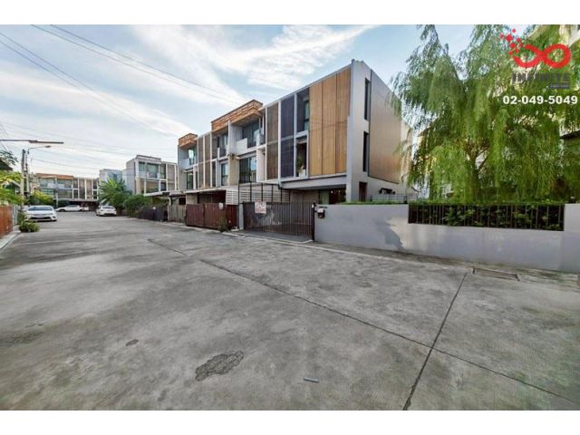 ขายทาวน์โฮม 3ชั้น 37ตรว.เดอะวิลโล่ รามอินทรา รีโนเวทใหม่