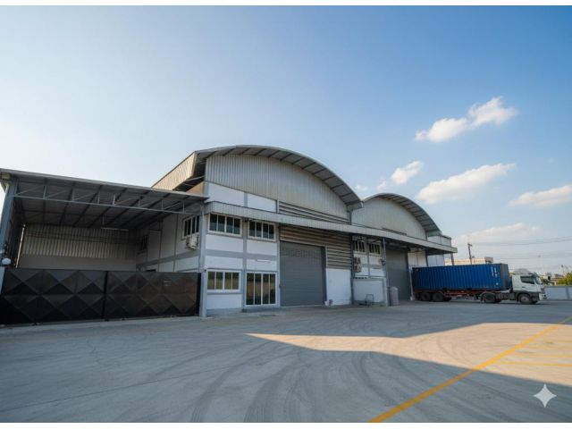 ขาย / ให้เช่า โกดัง–โรงงาน 1,090 ตร.ม. คลองมะเดื่อ กระทุ่มแบน สมุทรสาคร ไฟฟ้า 3 เฟส | หันหน้าทิศใต้ | ขอ อย. ได้ | ขอ ร