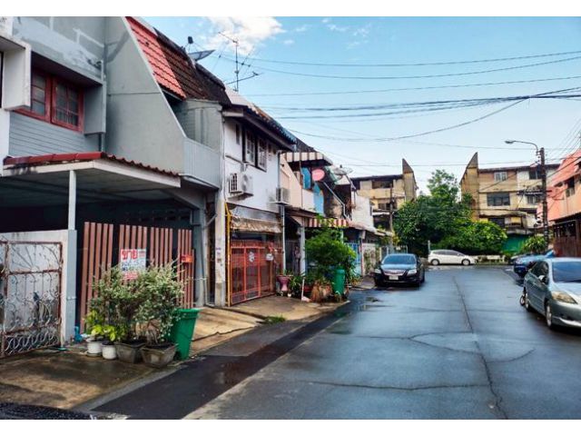 ขายทาวน์เฮ้าส์ ซอยสวนสยาม 13 ถนนเสรีไทย เขตคันนายาว กรุงเทพมหานคร