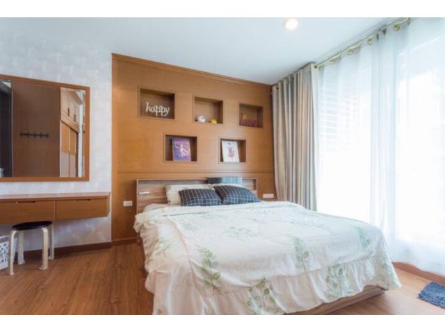 P-115567 ต้องการขายคอนโด ริธึม รัชดา1  Ratchadaphisek Rd, Samsen Nok, Huai Khwang, Bangkok Line Id: @easythaihome 085-592-2897