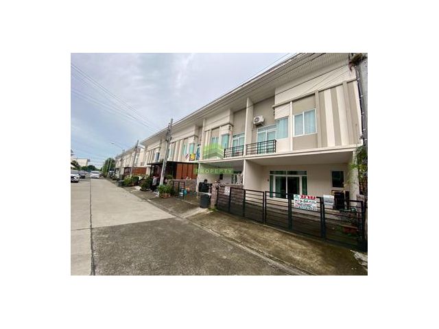 หมู่บ้านกัสโต้ บางนา-สุวรรณภูมิ ขายด่วน ทาวน์เฮ้าส์ 2 ชั้น เนื้อที่ 21.20 ตร.ว สวย ทำเลดี ใกล้สนามบินสุวรรณภูมิ