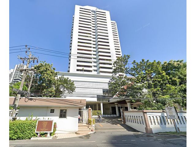 เช่าคอนโด ยูนิตพิเศษที่ Oriental Towers เอกมัย