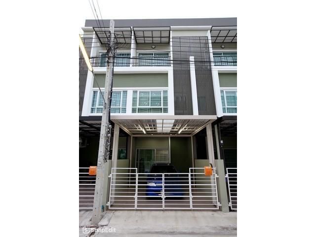 เช่า ทาวน์โฮม หมู่บ้านนลิน อเวนิว2 ซอยรามคำแหง144 ปากซอยมีสถานีรถไฟฟ้าสายสีส้มสถานีน้อมเกล้า เดินทางสะดวก