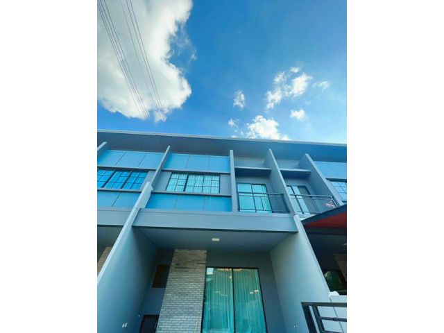 ทาวน์โฮม 2ชั้น 21ตร.วา. ฟิวเจอร์ รังสิต MRT รังสิต 3.2กม.หรูหรา