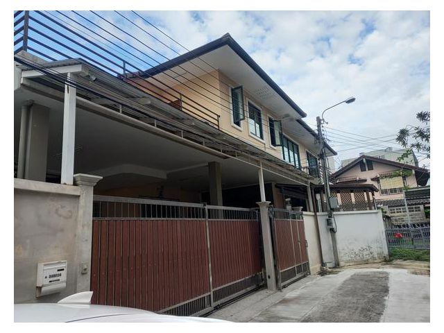 ขายบ้านเดี่ยว2ชั้น ปลูกเต็มพื้นที่ขนาดพท.88.9ตรว.ลาดพร้าว26