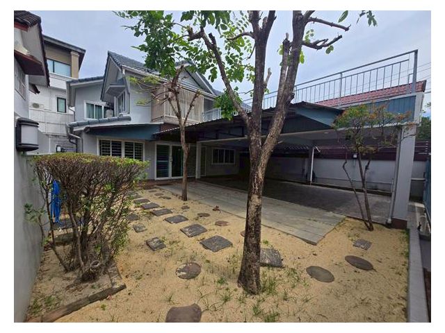 ให้เช่าบ้านเดี่ยว สัมมากร รามคำแหง 112 ที่ดิน 60 ตารางวา 150 ตารางเมตร มีพื้นที่รอบบ้านร่มรื่น