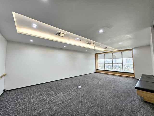 ออฟฟิศให้เช่า เล้าเป้งง้วน วิภาวดี ห้าแยกลาดพร้าว ชั้น 20