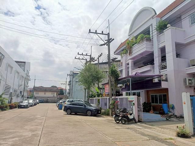 ขายอาคารโรงงาน/โกดัง 3 ชั้น ในโครงการมินิแฟคตอรี่แลนด์ 2