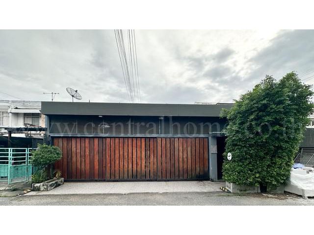 ทาวน์เฮ้าส์ พงษ์เพชรวิลล่า 3 ต่อเติมเต็ม ราคาดี