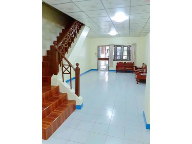 ให้เช่าทาวเฮ้าส์ 2 ชั้น ซ.รามคำแหง180-186 MRT ตลาดมีนบุรี 1 กม.