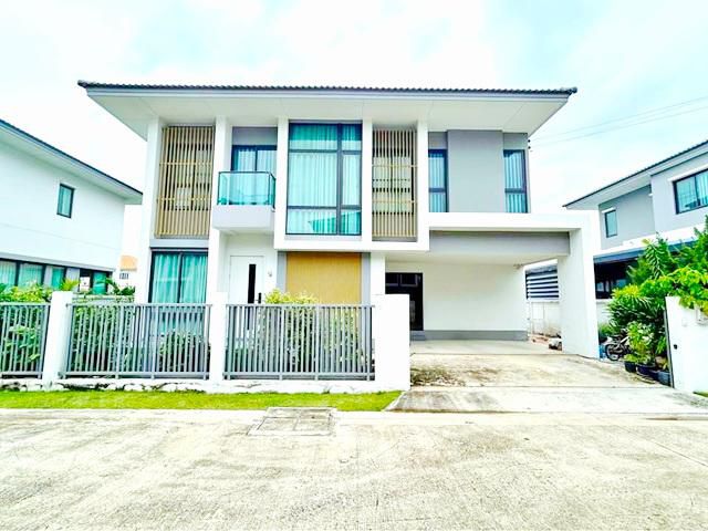 ม.กรุงเทพ รังสิต 3.ซ.บงกช31-37 บ้าน2 ชั้น 55ตร.ว. 205ตร.ม. 3น้ำ