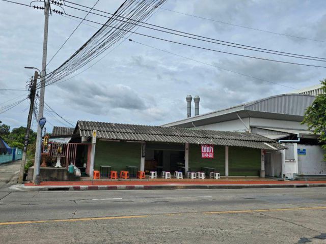 ให้เช่าพื้นที่ร้านค้า มี 4 ห้อง ขนาดรวม 100 ตรว. ติดถนนคลองลำเจียก ใกล้รร. เลิศหล้าเกษตรนวมินทร์