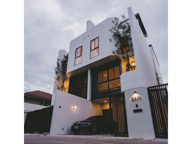 ขายบ้านเดี่ยว 3.5 ชั้น The Shade 101 บ้านหรูใจกลางเมืองสุขุมวิท พร้อมสระว่ายน้ำส่วนตัว ใกล้ BTS ปุณณวิถี