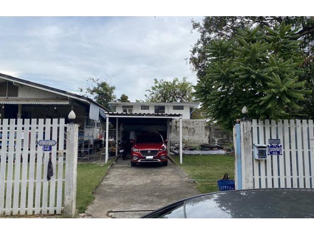 ขายที่ดินพร้อมสิ่งปลูกสร้าง ซ.รัชดาภิเษก 44 ใกล้ BTS สถานีรัชโยธิน ขนาด 150 ตารางวา เหมาะสำหรับสร้างที่อยู่อาศัย