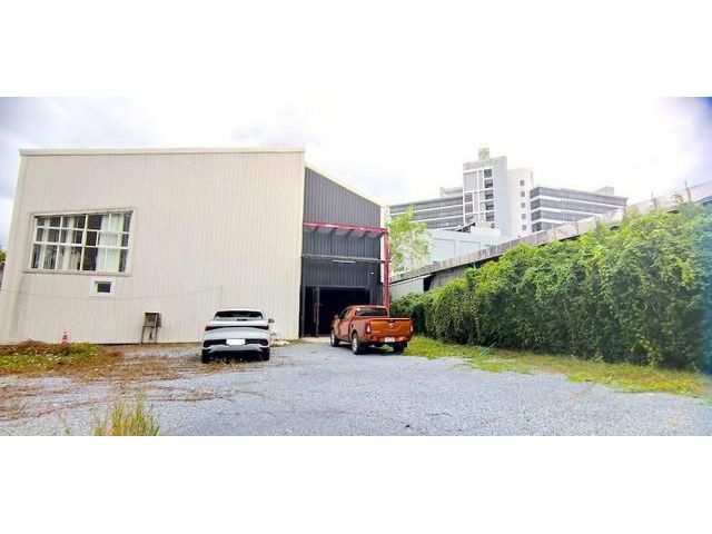 ให้เช่าที่ดิน+โกดัง รามอินทรา9 ขนาด337 ตร.ม. 200 ตร.ว.