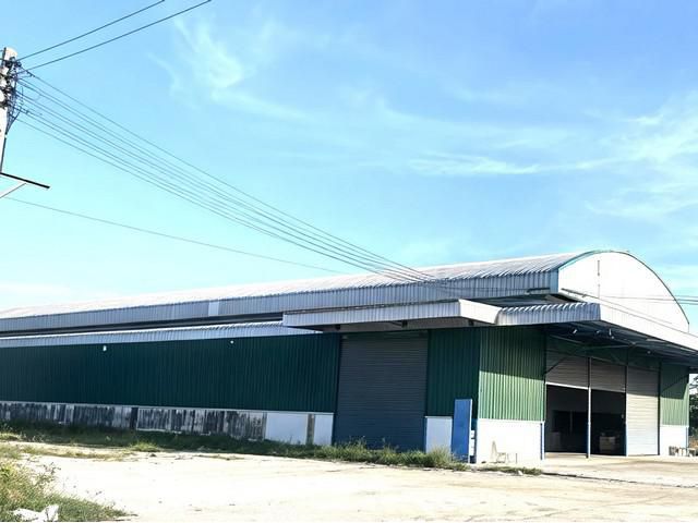 ให้เช่าโกดัง พานทอง – ชลบุรี พื้นที่ 1,000 ตร.ม.