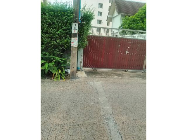 ขายที่ติดบิ๊กซีลาดพร้าว