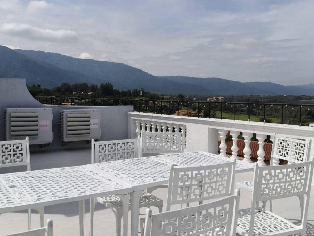 ขายบ้านพักตากอากาศเขาใหญ่ โครงการ ดิไอรี่ The Eyrie (ติดทอสคาน่า) 5 ห้องนอน พร้อมดาดฟ้าเทควิวอุทยานแห่งชาติเขาใหญ่ สนามก