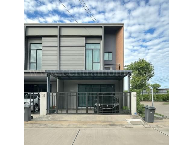 ขายด่วน ทาวน์โฮม เวิร์ฟ พระราม 9 หลังมุม ถูกที่สุดในโครงการ