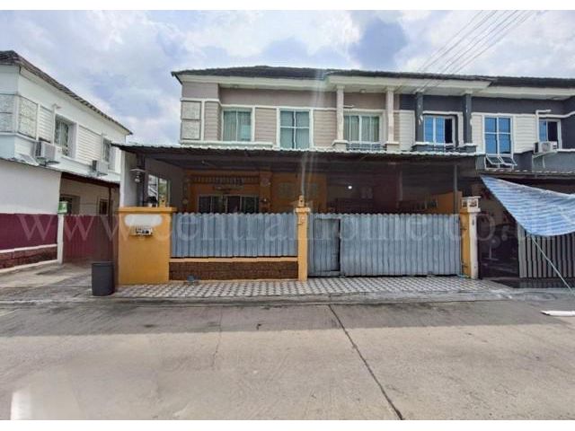 จองด่วน ทาวน์เฮ้าส์ บาลียา บางชัน ถนนสุเหร่าคลอง 1 หลังมุม