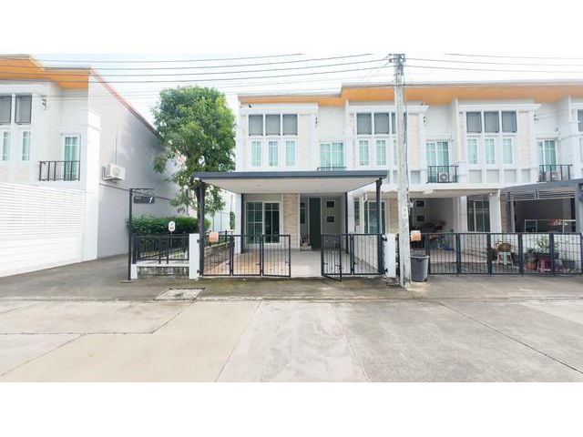 ทาวน์เฮาส์2ชั้น พร้อมเฟอร์จัดเต็ม โกลเด้นทาวน์2 นวมินทร์42