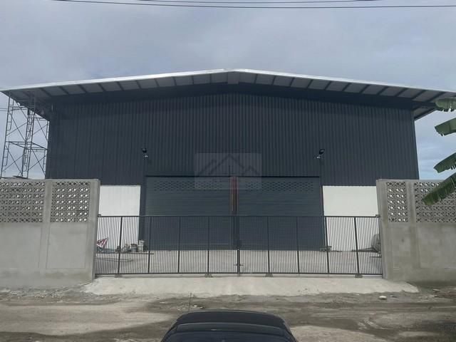 ให้เช่า โกดังสร้างใหม่ พร้อมออฟฟิศ พื้นที่ 900 ตรม.ถนนพัฒนาการตัด