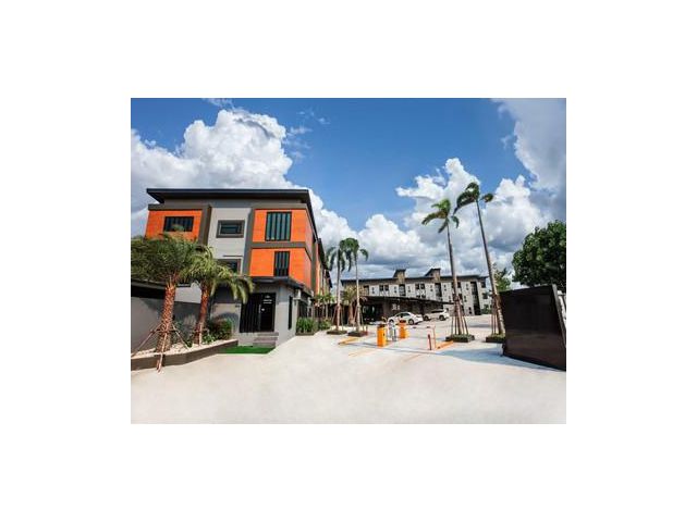 อพาร์ทเม้นท์สไตล์รีสอร์ท พร้อมบ้านเดี่ยว 3 ชั้นใกล้สนามบินสุวรรณภ