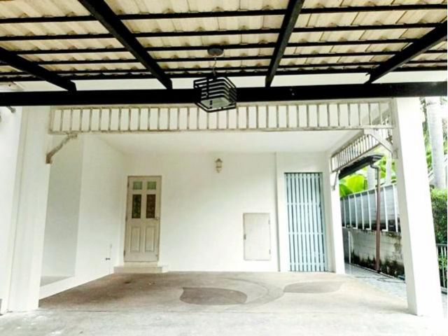 ถ.ลาดกระบัง ม.พระจอมลาดกระบัง 2 กม.ARL สุวรรณภูมิ 4กม.  4 นอน