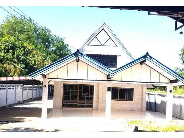 ขายบ้านเดี่ยว 1 ชั้นครึ่ง 135 ตรว. ติดที่ว่าการอำเภอเกษตรวิสัย