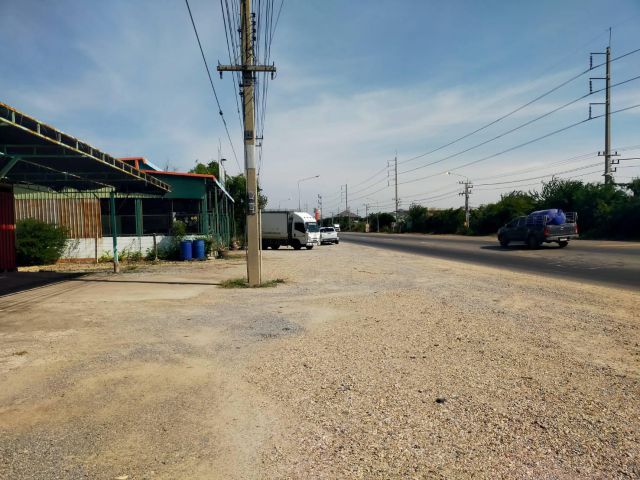 ขายที่ดิน+บ้านพัก4ไร่243ตรว.ไร่ละ5ล้าน ติดถนนพลดำริห์346 อ..บางเลน จ.นครปฐม.เยื้องโรงงานยาง ไผ่หูช้าง.เหมาะทำทุกอย่าง