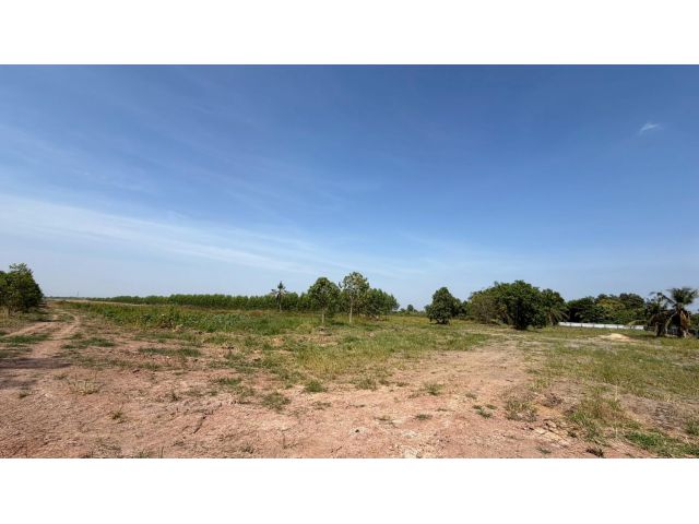 ที่ดินแปลงใหญ่ 11-1-20 ไร่ ซ. ไมตรีจิต 13 ถ.นิมิตรใหม่ คลองสามวา กทม