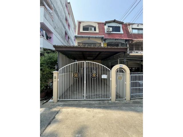 ให้เช่าทาวน์โฮม 3 ชั้น 4 ห้องนอน ลาดพร้าว 64 ลาดพร้าว สุทธิสาร รั