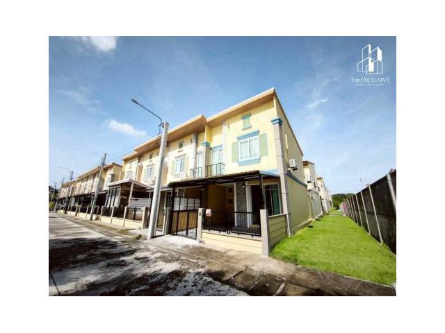 ขายทาวน์โฮม หมู่บ้านโกลเด้นทาวน์ รัตนาธิเบศร์-สถานีรถไฟฟ้าไทรม้า ( หลังมุมติดสวนสาธารณะ)